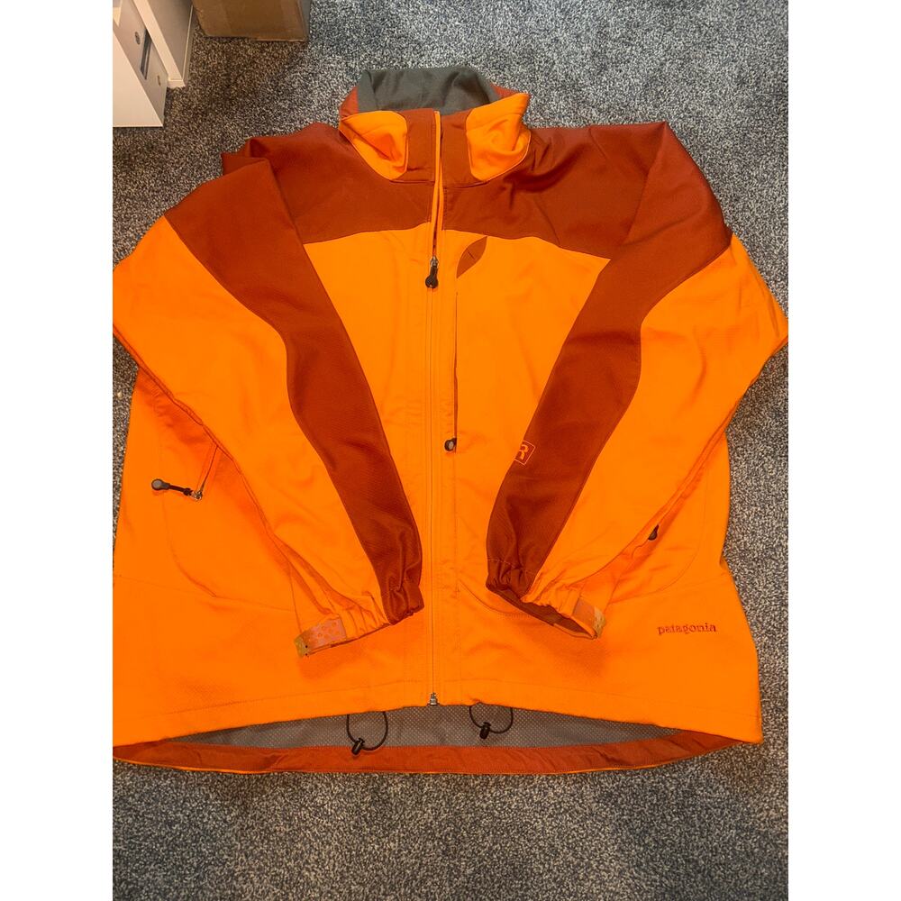 Patagonia White Smoke Jacket Men's TwoTone Softshell Hot Lava Orange XL Flaw